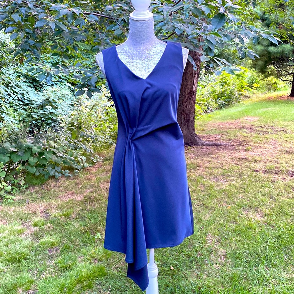 Prive Navy Dress BNWT Size 42 -8 Euro  stylish on trend any season classic
